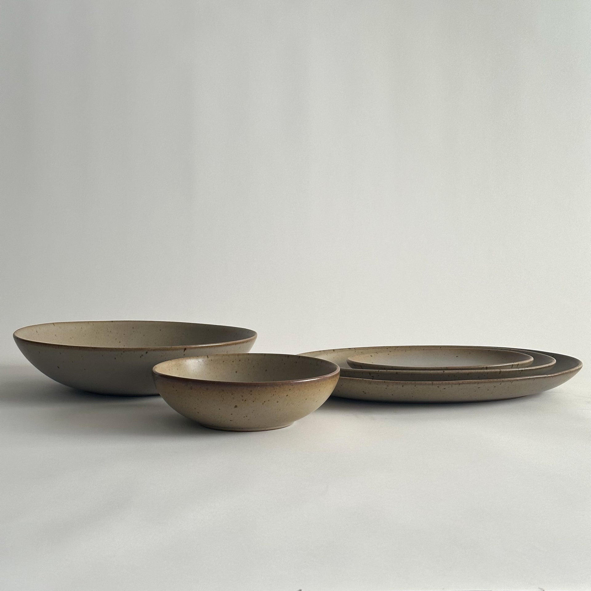 5-Piece Holiday Serving Set (Fig Color)